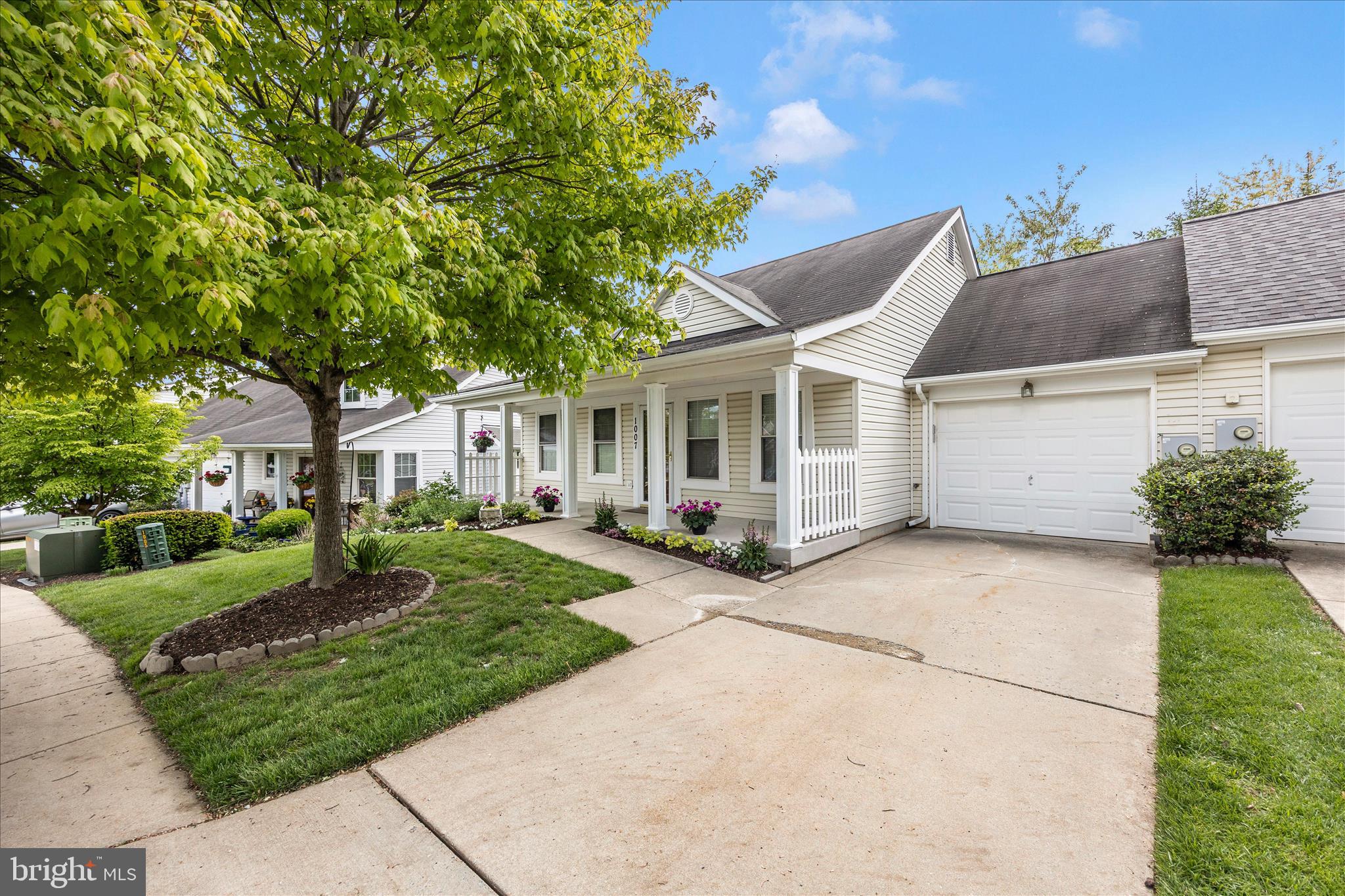 1007 Parade Lane Mount Airy, MD 21771 - Photo 45 of 55 front view of a house with a yard