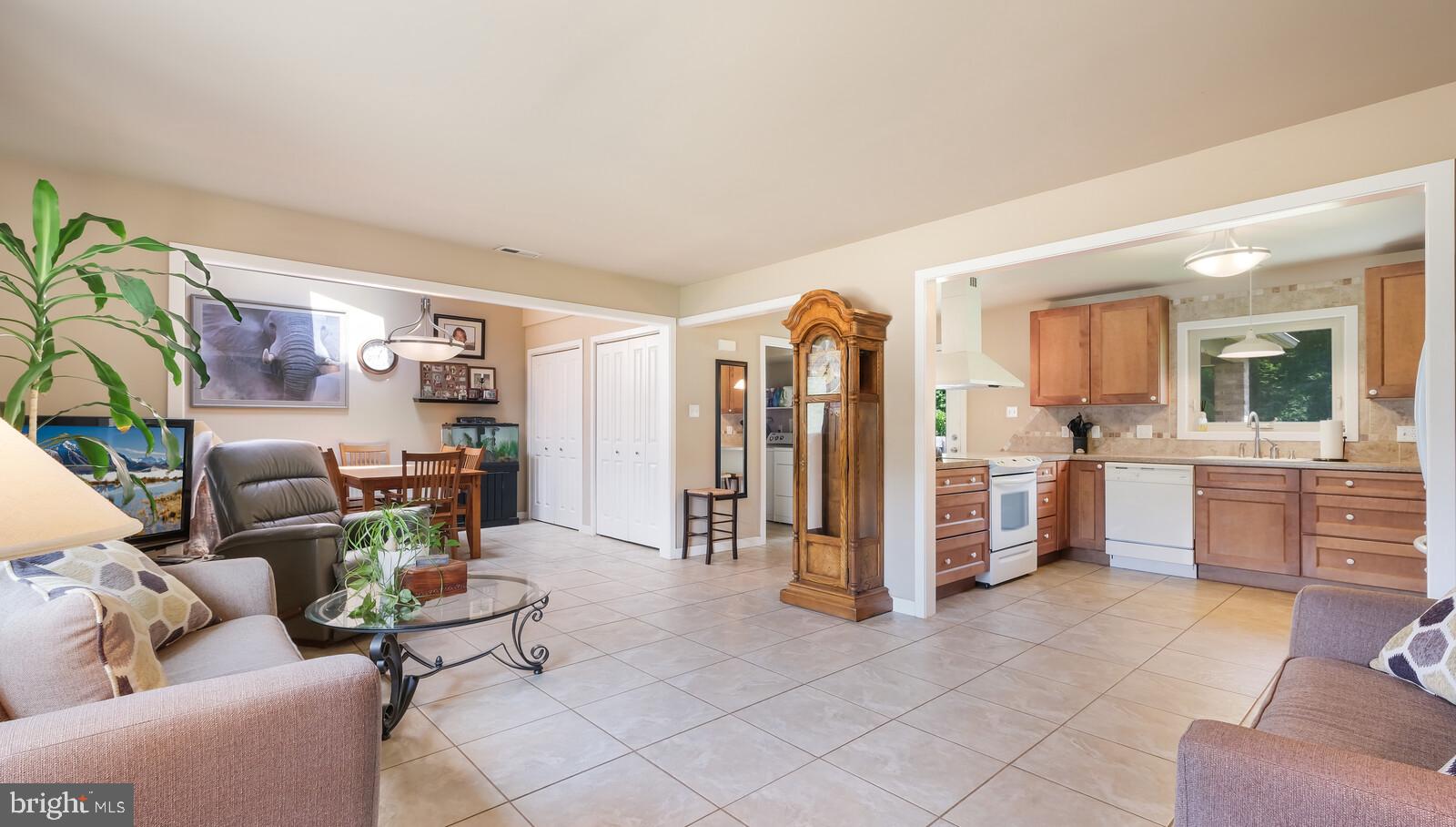 50 Quickset Road Levittown, PA 19057 - Photo 14 of 36 Gallery Image 14