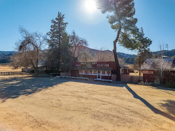 $1,225,000 | 28511 Maricopa Highway, Maricopa, CA 93252