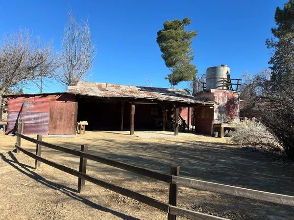 $1,225,000 | 28511 Maricopa Highway, Maricopa, CA 93252