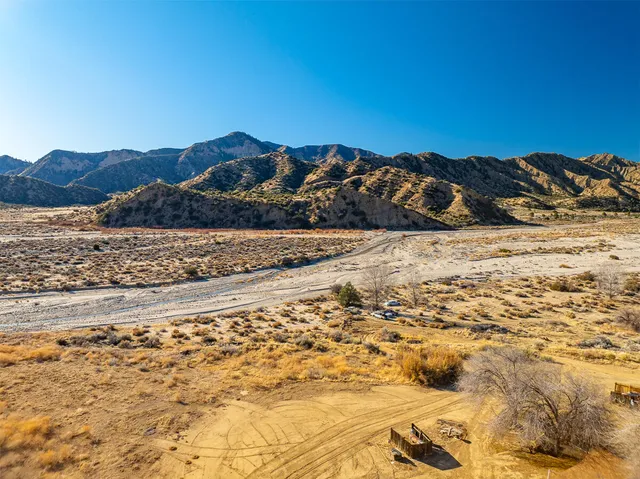 $1,225,000 | 28511 Maricopa Highway, Maricopa, CA 93252