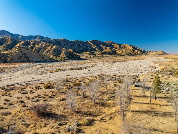 $1,225,000 | 28511 Maricopa Highway, Maricopa, CA 93252