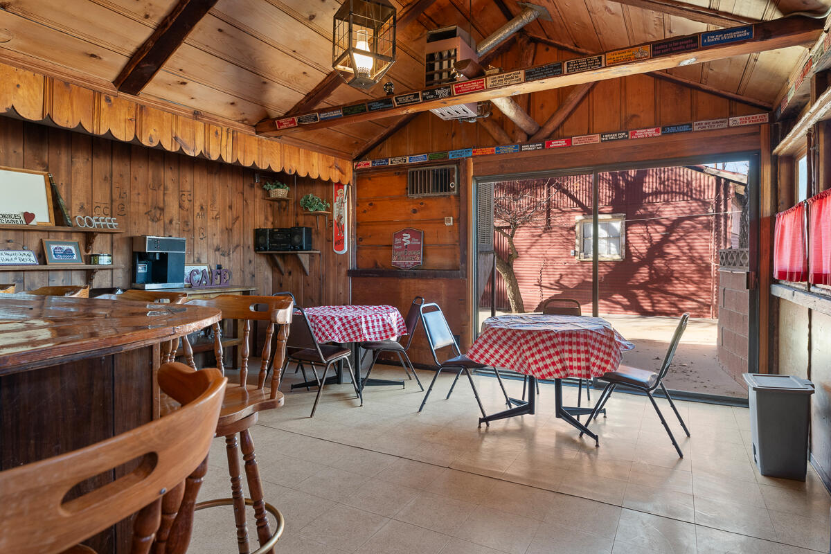 28511 Maricopa Highway Maricopa, CA 93252 - Photo 10 of 62 Tables and Patio