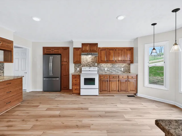 $650,000 | 850 Hillwood Drive South, Lewisburg, TN 37091