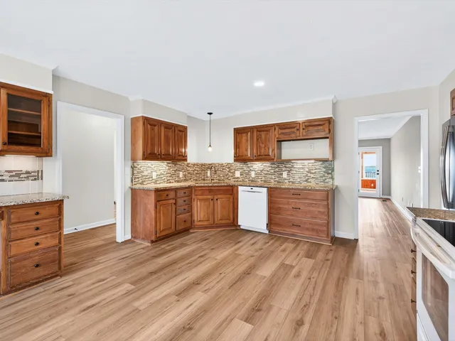 $650,000 | 850 Hillwood Drive South, Lewisburg, TN 37091