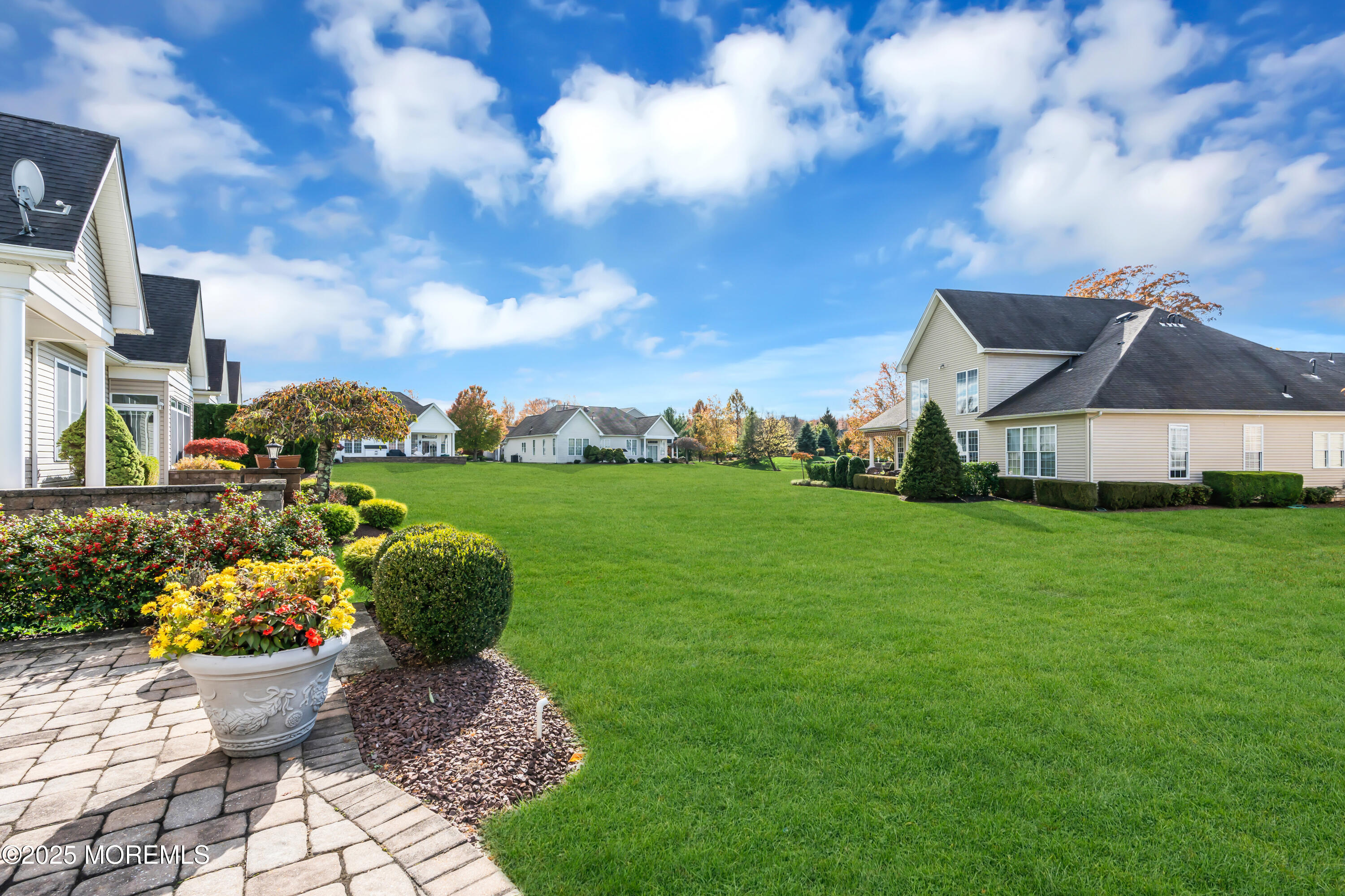 4 Exeter Drive Freehold, NJ 07728 - Photo 5 of 54 048_dsc04316-1_664