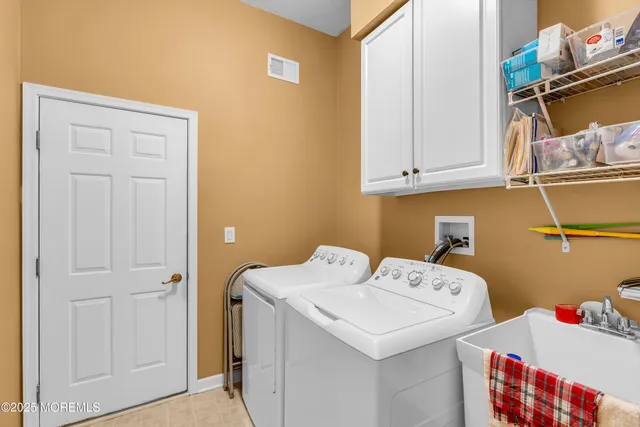 $709,000 | 4 Exeter Drive, Freehold, NJ 07728