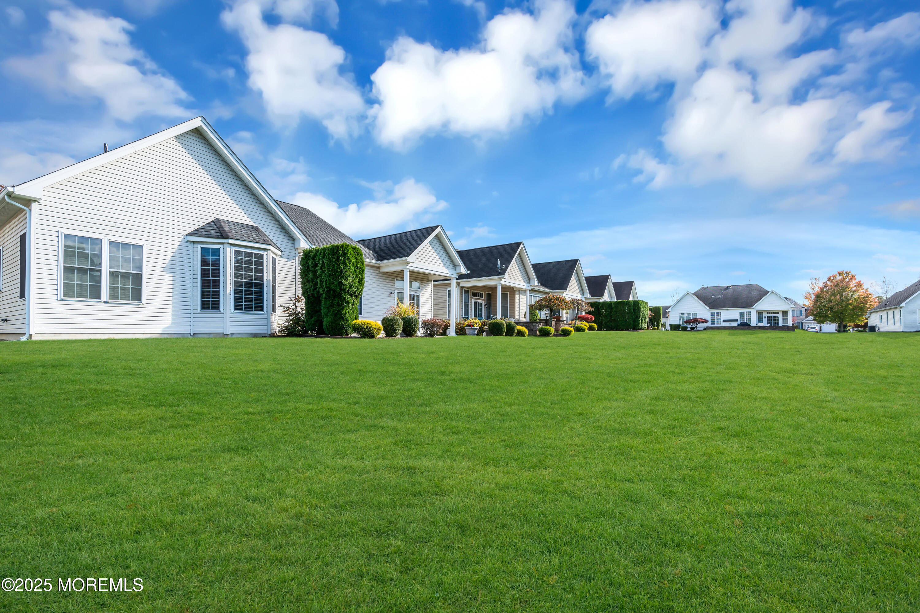 4 Exeter Drive Freehold, NJ 07728 - Photo 10 of 54 051_dsc04331-1_759