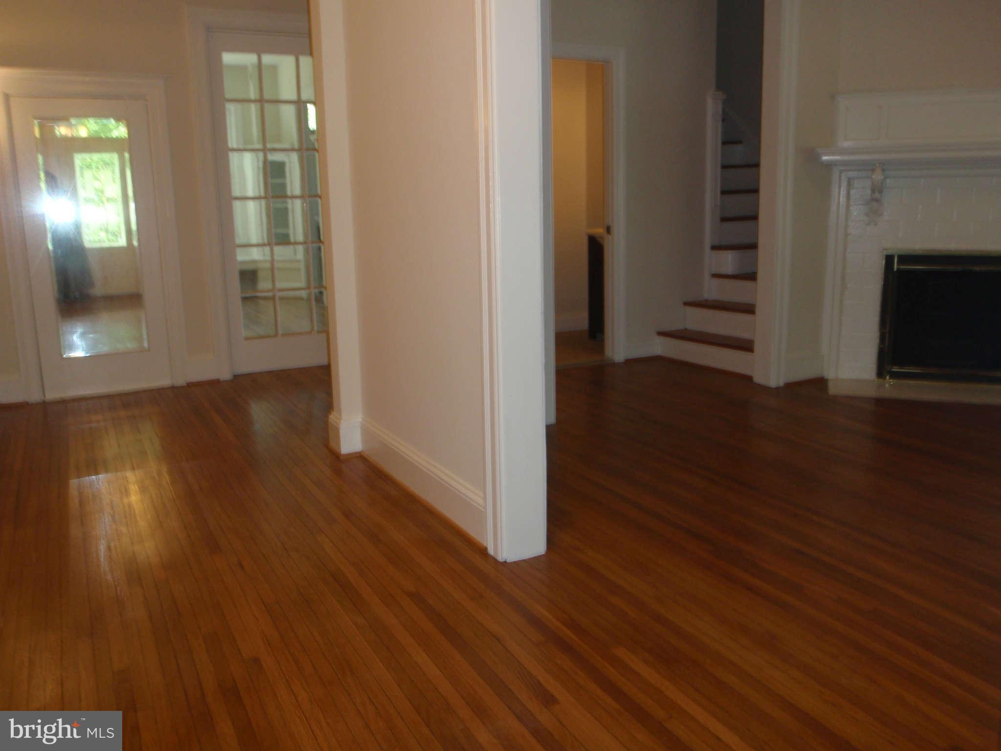 1860 Park Road Northwest Washington, DC 20010 - Photo 3 of 29 Interior (General)