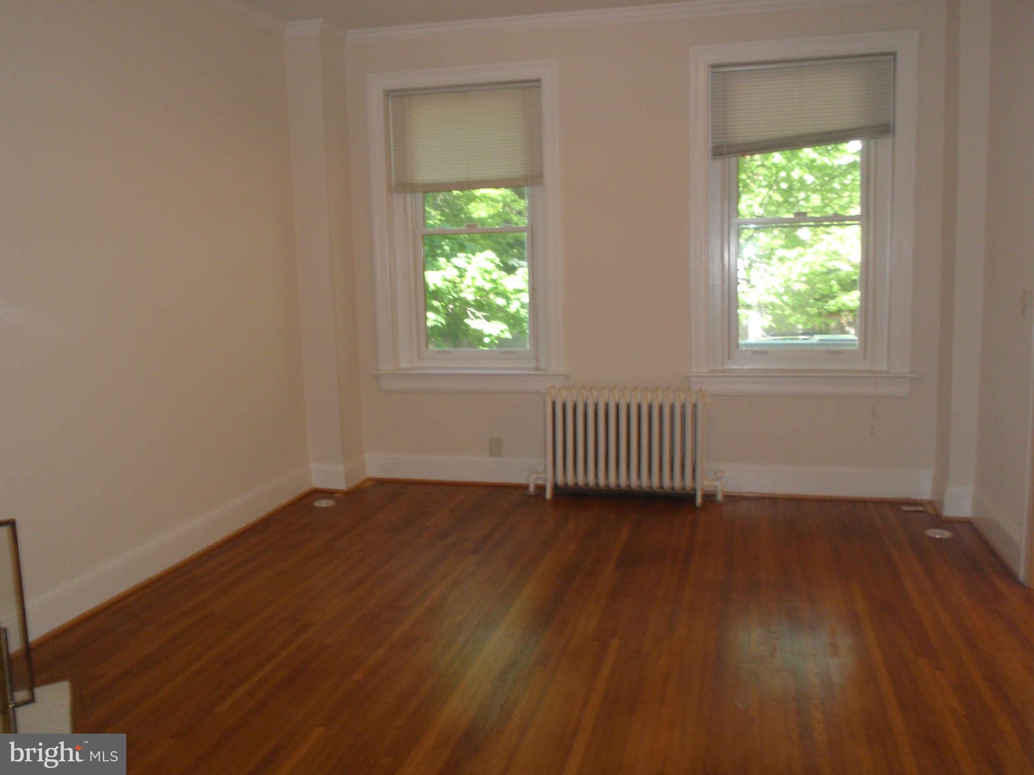 1860 Park Road Northwest Washington, DC 20010 - Photo 5 of 29 Family Room