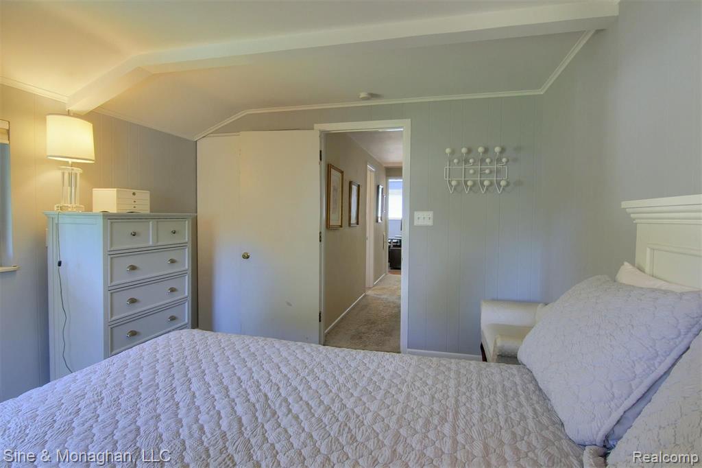 403 Barclay Road Grosse Pointe Farms, MI 48236 - Photo 16 of 29