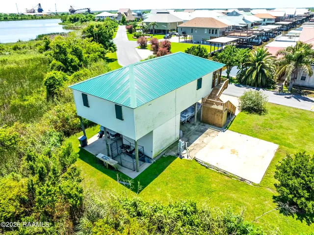 $220,000 | 8294 Grouper Court, Dulac, LA 70353