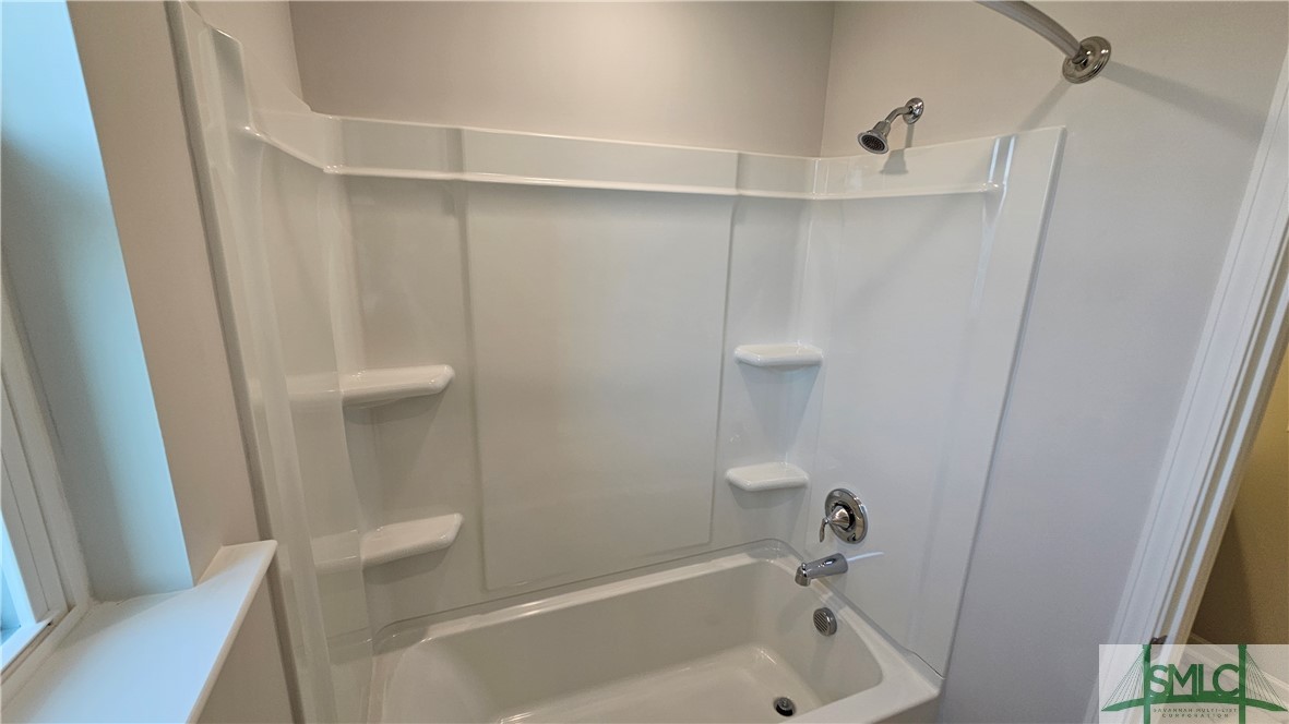 67 Shoefstall Street Savannah, GA 31407 - Photo 20 of 30 Tub / Shower Combo in Bathroom # 2 upstairs