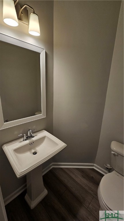 67 Shoefstall Street Savannah, GA 31407 - Photo 8 of 30 Powder Bathroom