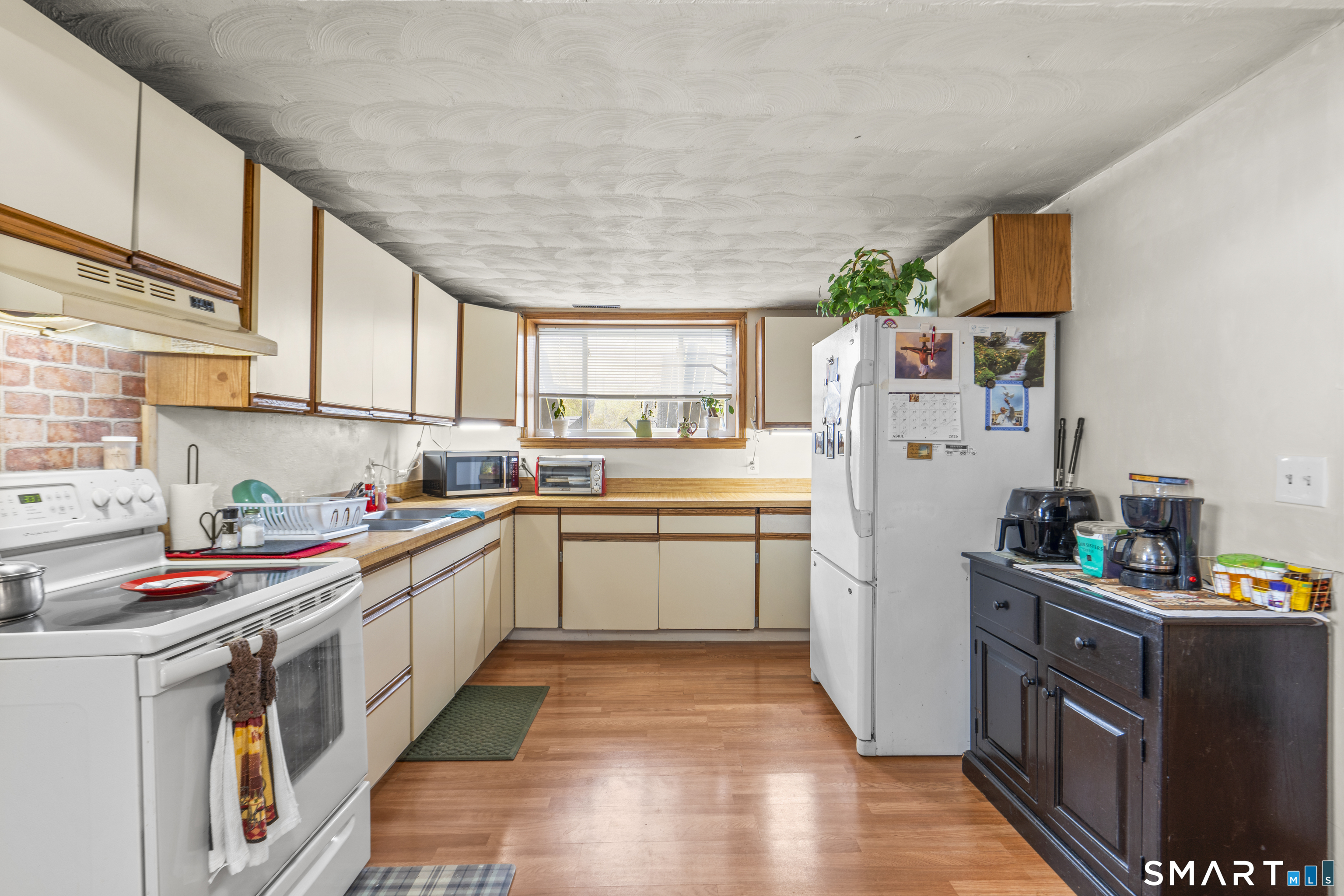 166 Glenwood Road Clinton, CT 06413 - Photo 12 of 25