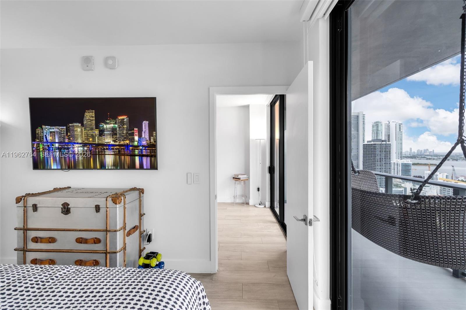 121 Northeast 34th Street, Unit 3003 Miami, FL 33137 - Photo 12 of 58