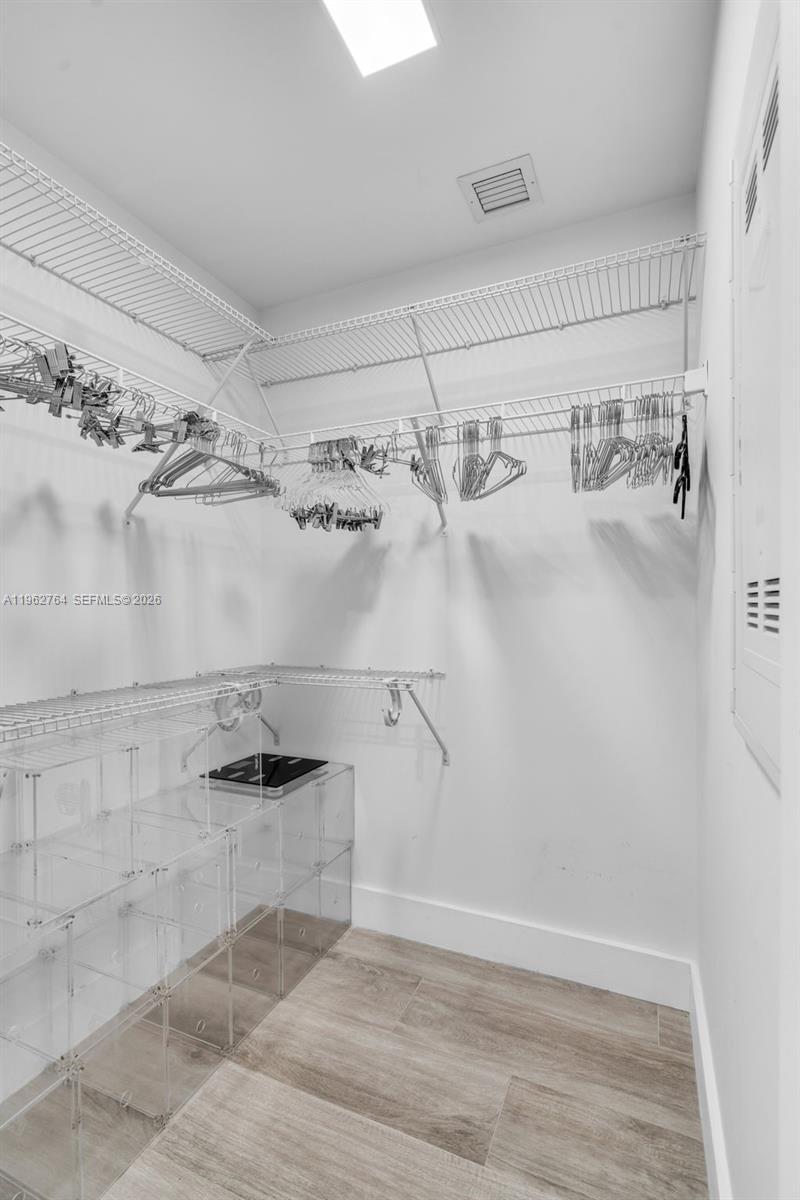 121 Northeast 34th Street, Unit 3003 Miami, FL 33137 - Photo 13 of 58