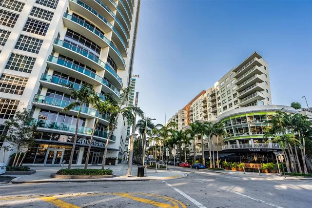 $3,900 | 121 Northeast 34th Street, Unit 3003, Miami, FL 33137