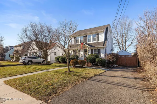 a view of a yard in front of a building