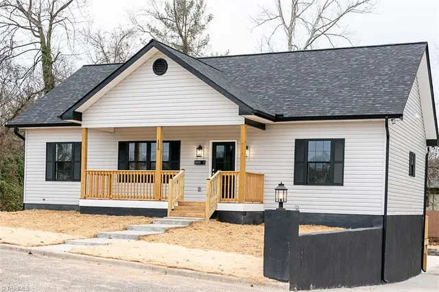 $448,000 | 129 East Oakdale Street, Mount Airy, NC 27030