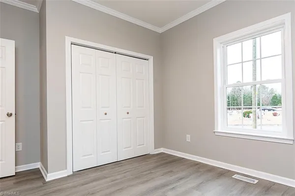 $399,000 | 129 East Oakdale Street, Mount Airy, NC 27030