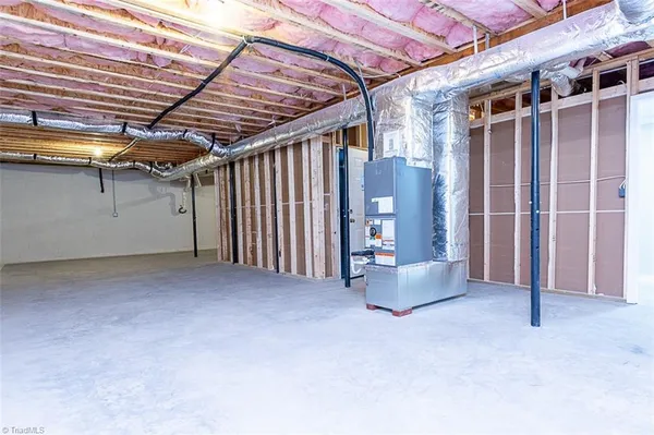 $399,000 | 129 East Oakdale Street, Mount Airy, NC 27030