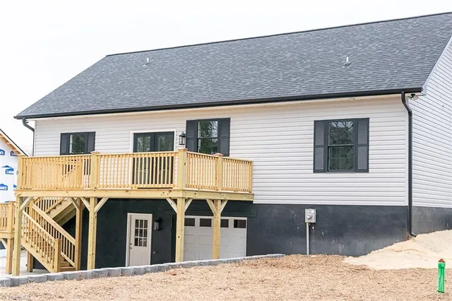 $448,000 | 129 East Oakdale Street, Mount Airy, NC 27030