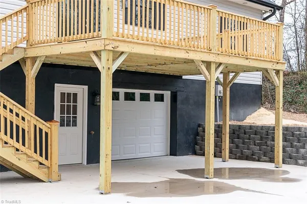 $399,000 | 129 East Oakdale Street, Mount Airy, NC 27030