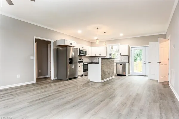 $399,000 | 129 East Oakdale Street, Mount Airy, NC 27030