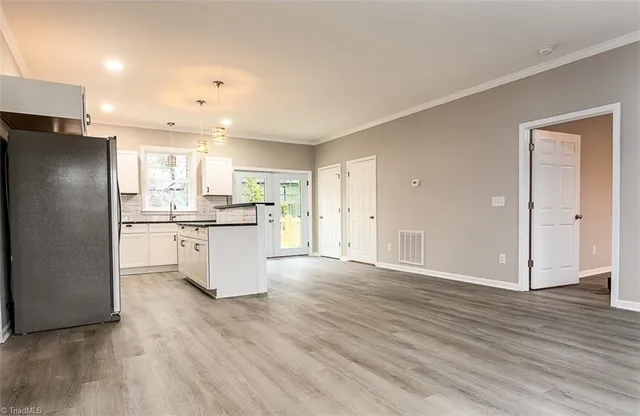 $448,000 | 129 East Oakdale Street, Mount Airy, NC 27030