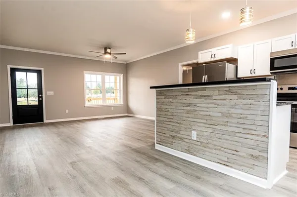 $399,000 | 129 East Oakdale Street, Mount Airy, NC 27030