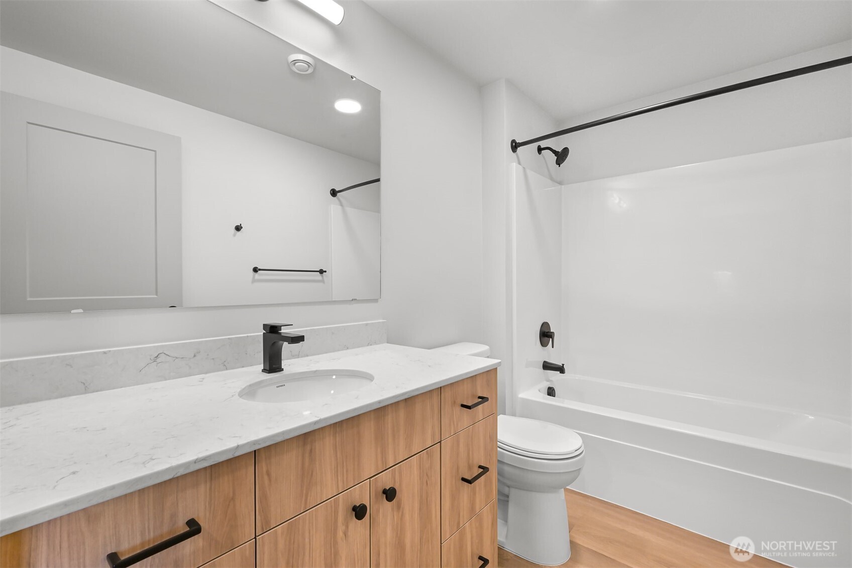 820 North State Street, Unit 507 Bellingham, WA 98225 - Photo 9 of 23