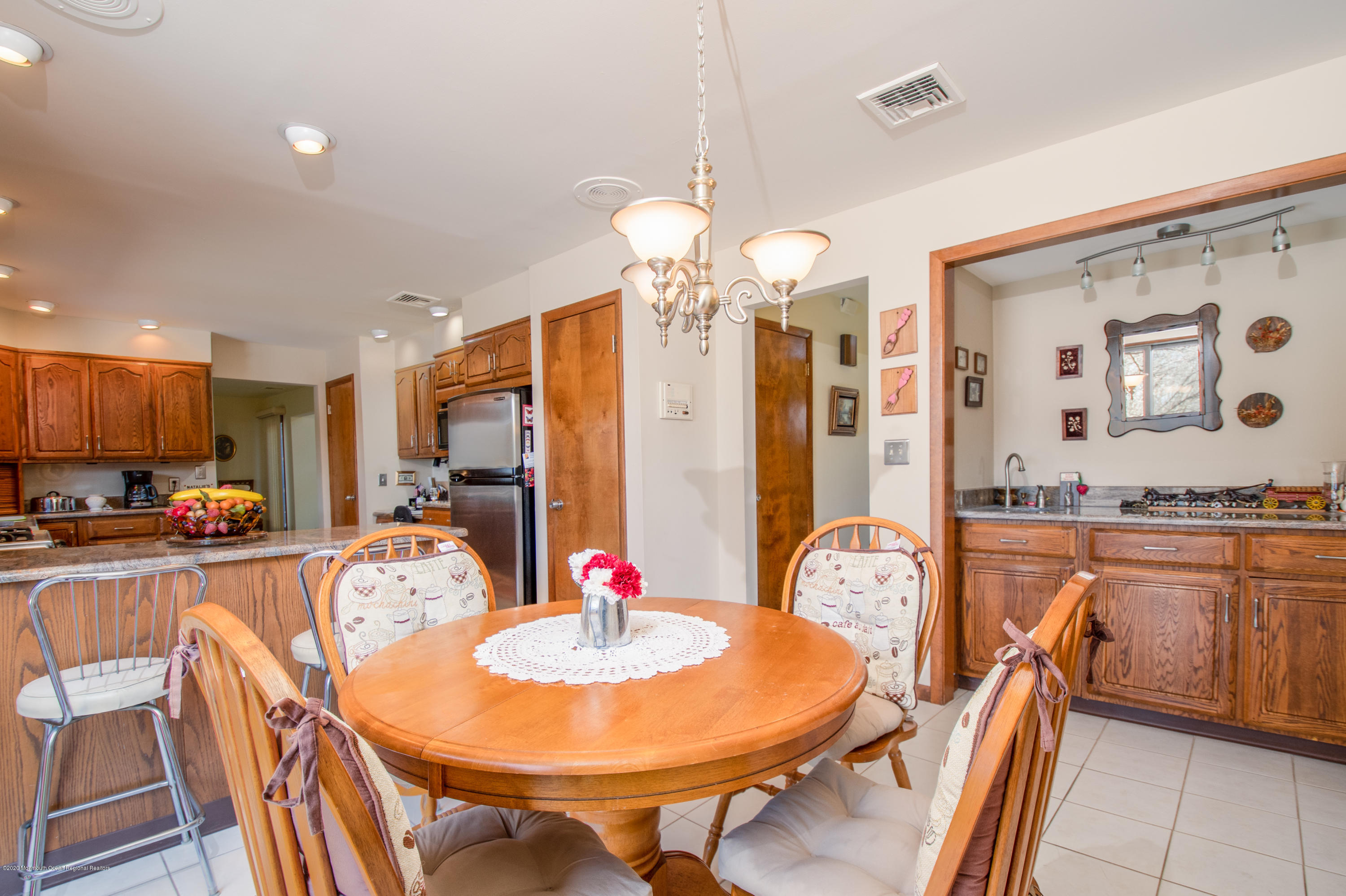 33 Fox Hill Road Lafayette, NJ 07848 - Photo 16 of 35 Wet Bar