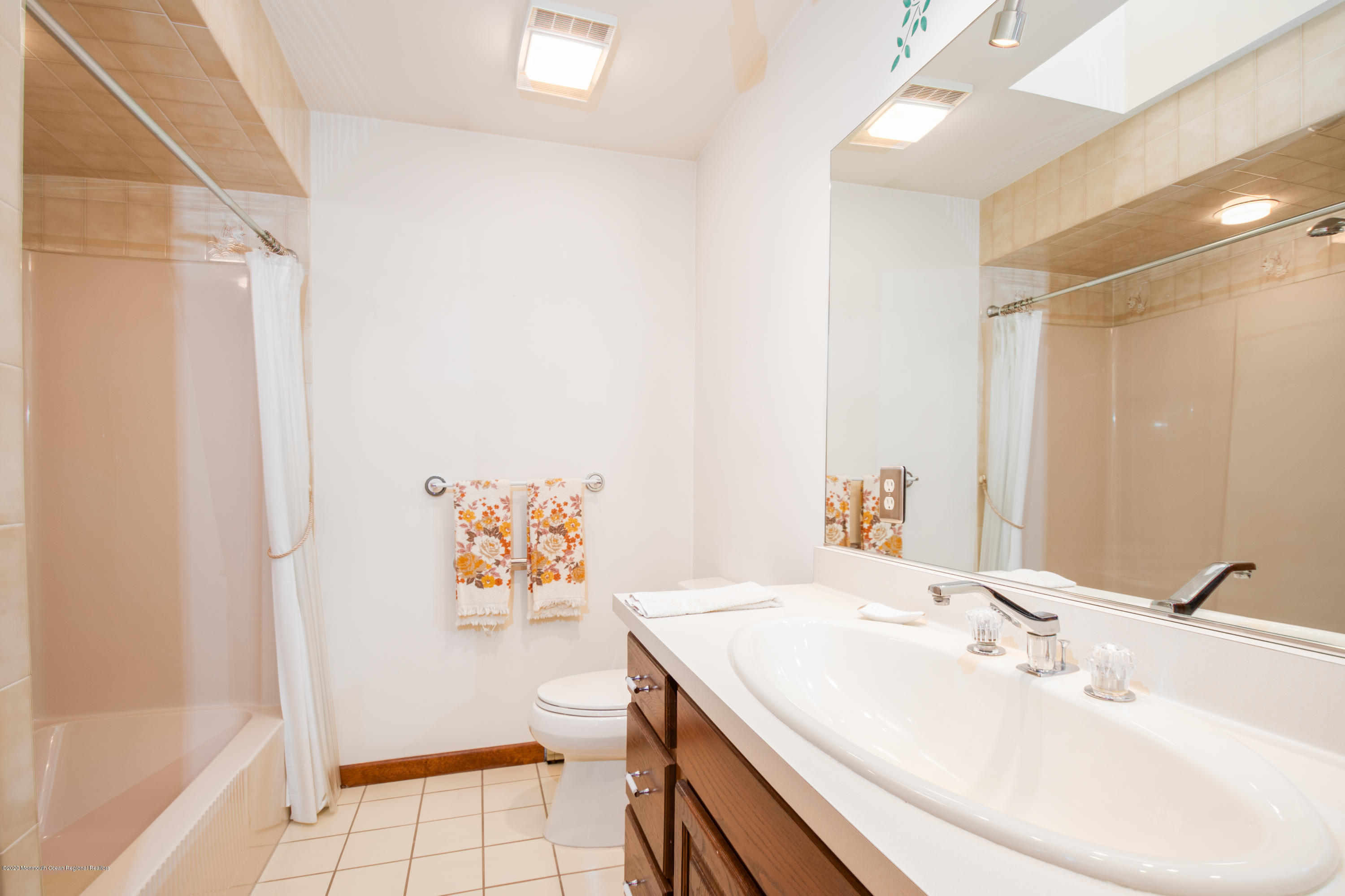 33 Fox Hill Road Lafayette, NJ 07848 - Photo 25 of 35 Bathroom