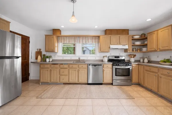 $3,800 | 180 Faneuil Street, Unit 2, Boston, MA 02135