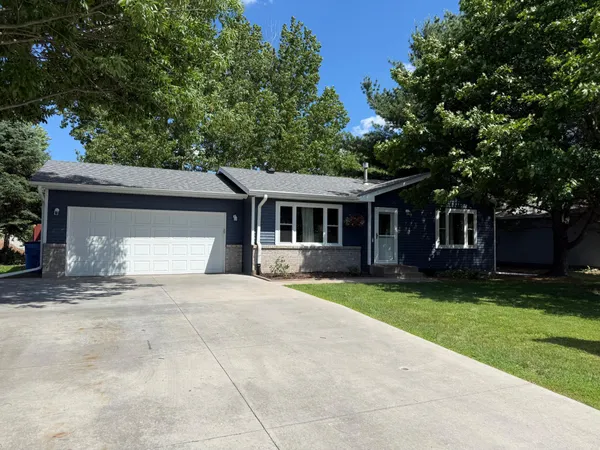 $299,900 | 1340 Carriage Lane South, Cambridge, MN 55008
