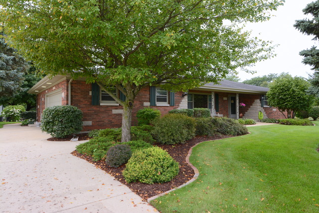 2485 A Bristol Ridge Road Bristol, IL 60512 - Photo 15 of 21