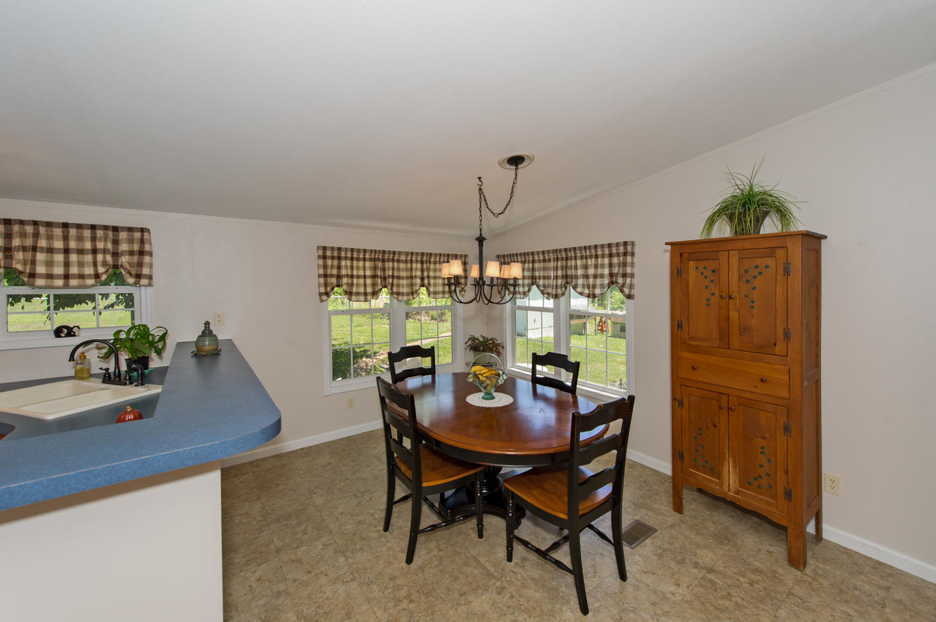7622 Hunters Ridge Way Knoxville, TN 37914 - Photo 11 of 26 Eat-in Kitchen