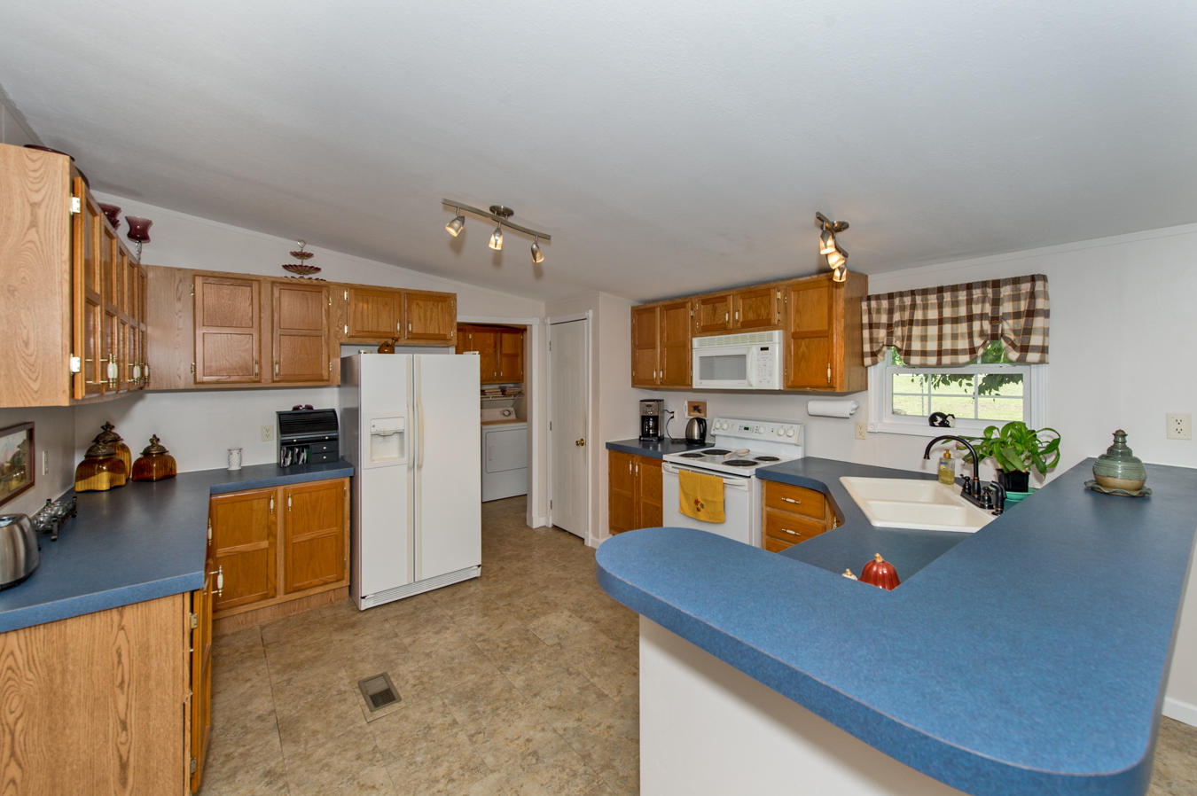7622 Hunters Ridge Way Knoxville, TN 37914 - Photo 12 of 26 Kitchen