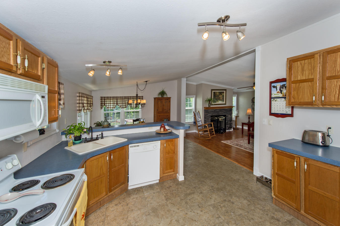 7622 Hunters Ridge Way Knoxville, TN 37914 - Photo 13 of 26 Kitchen 2