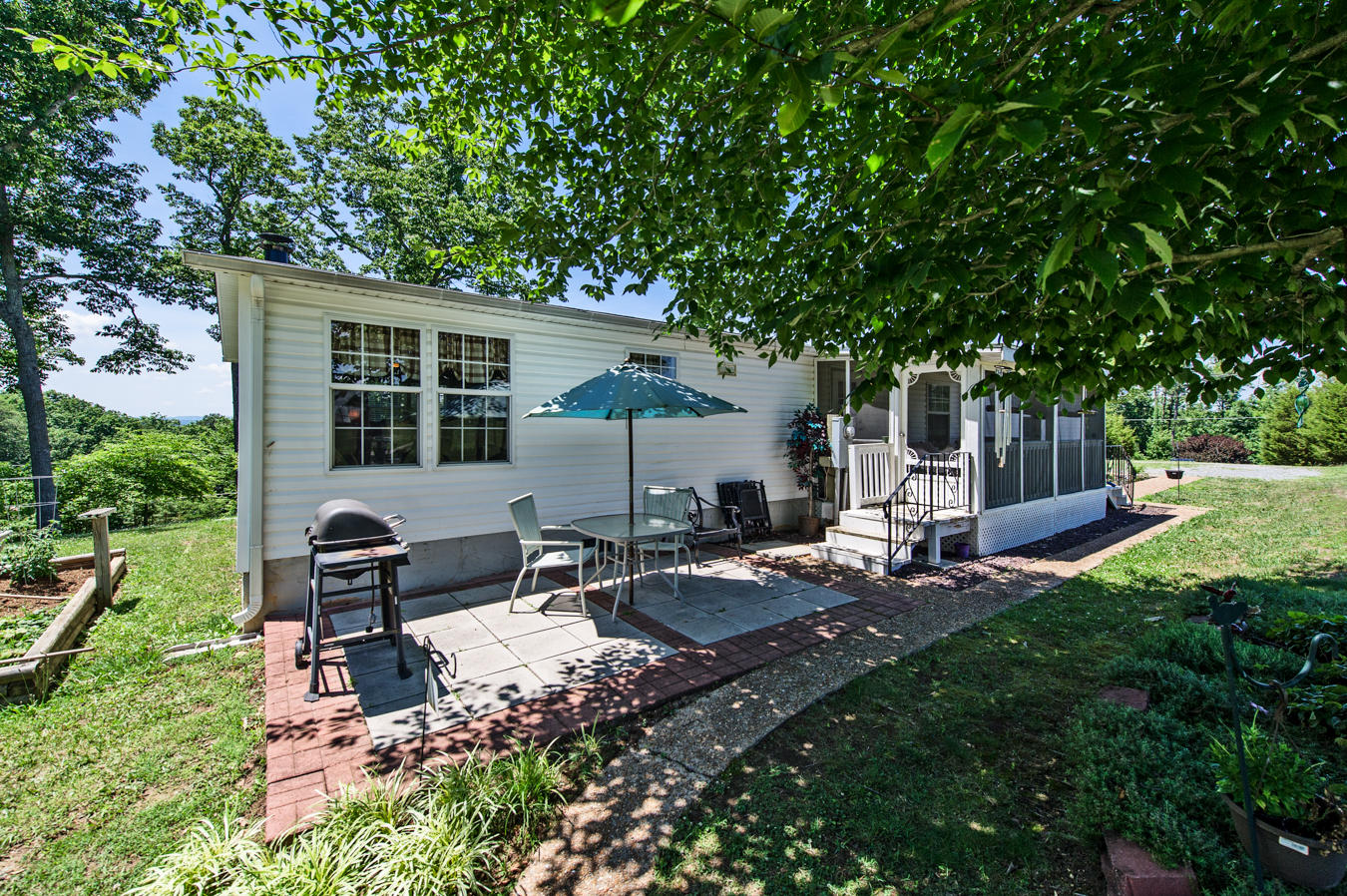 7622 Hunters Ridge Way Knoxville, TN 37914 - Photo 3 of 26 Back Porch