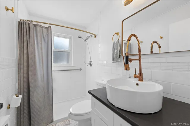 $769,000 | 135 Casper Street, Valley Stream, NY 11580