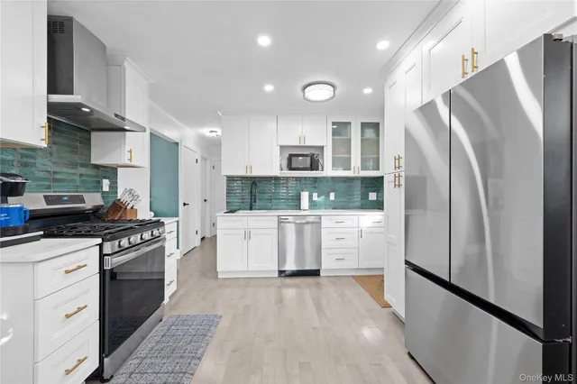 $769,000 | 135 Casper Street, Valley Stream, NY 11580