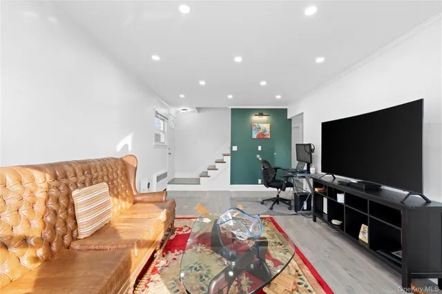 $769,000 | 135 Casper Street, Valley Stream, NY 11580