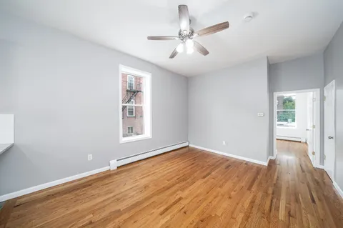 $2,800 | 282 Whiton Street, Unit 2, Jersey City, NJ 07304