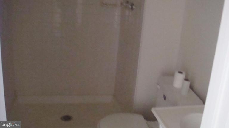 6222 Landover Road Cheverly, MD 20785 - Photo 1 of 9 Bath #2