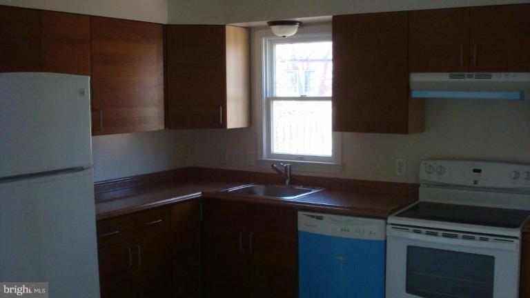 6222 Landover Road Cheverly, MD 20785 - Photo 2 of 9 Kitchen