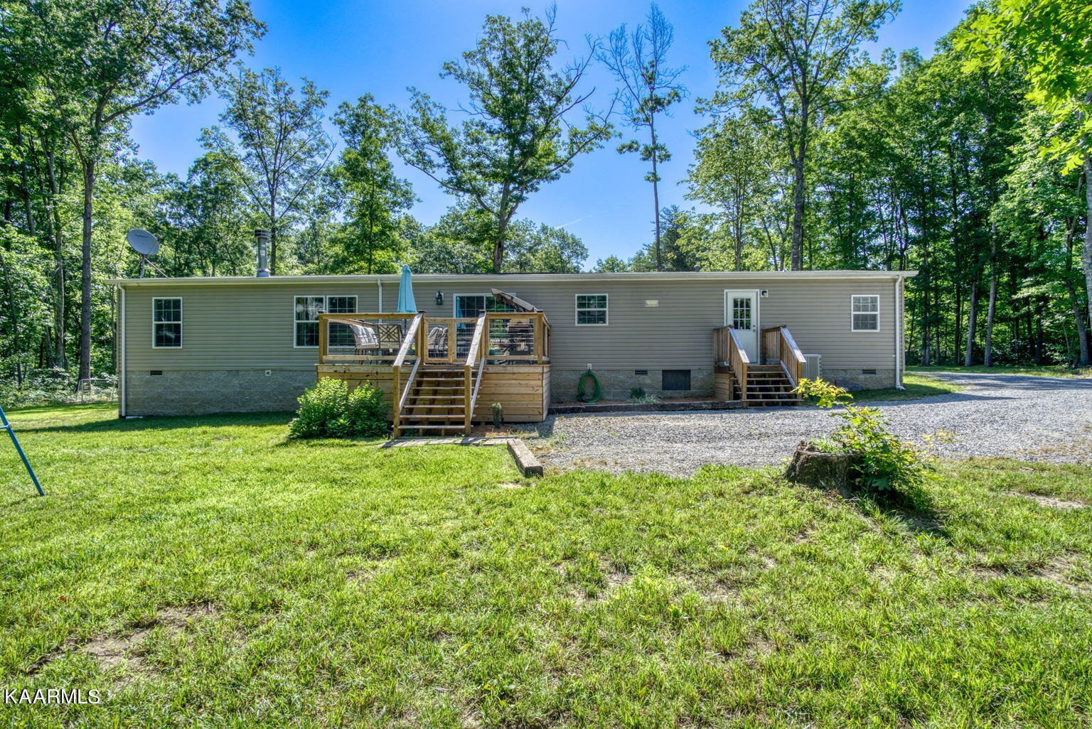 385 Tabletop Road Monterey, TN 38574 - Photo 2 of 35 4-web-or-mls-_DSC3062_5