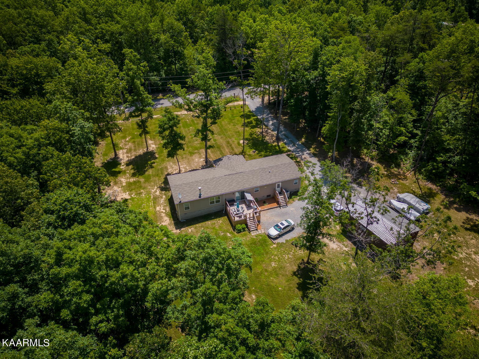 385 Tabletop Road Monterey, TN 38574 - Photo 32 of 35 32-web-or-mls-DJI_0085-HDR