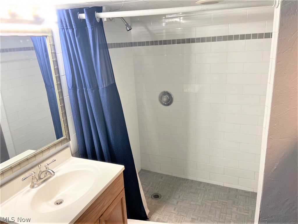 1587 Crestwood Road Cleveland, OH 44124 - Photo 15 of 18 Gallery Image 15